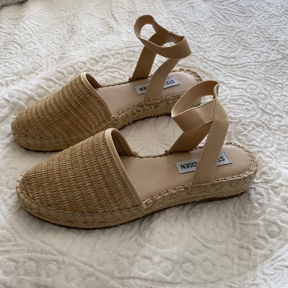 Women’s wicker espadrilles